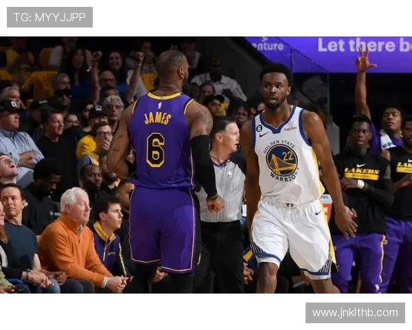 詹姆斯复出领衔湖人大胜勇士，浓眉连续高光表现助力球队冲击季后赛